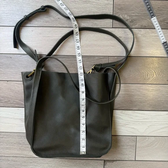 Madewell Green Tote Bag with Dual Handles and Structured Design - Picture 7 of 11